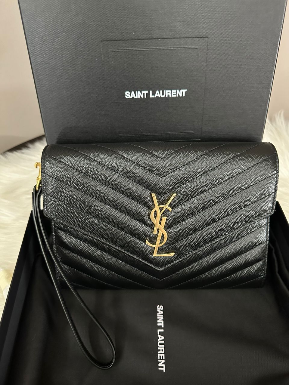 CASSANDRE MATELASSÉ FLAP POUCH in quilted grain de poudre embossed leather, Saint Laurent